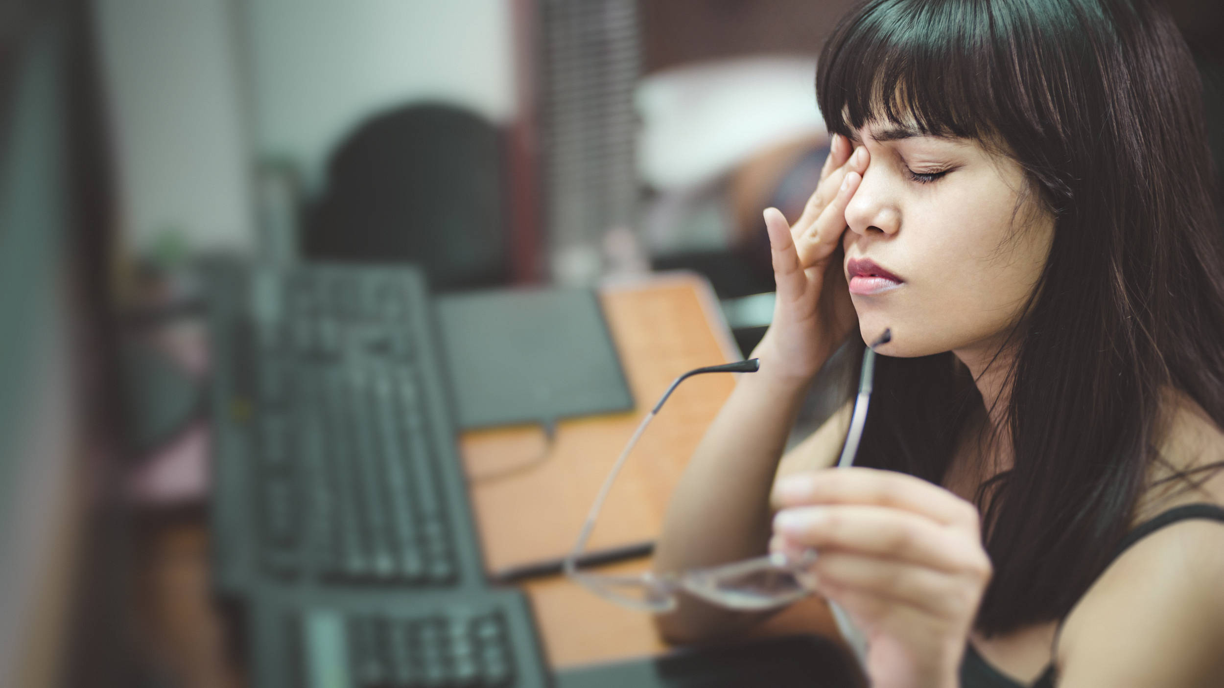 女人身上有保家仙的症状流泪怎么办?(保家仙一般会跟什么人身上有保家仙的症状)