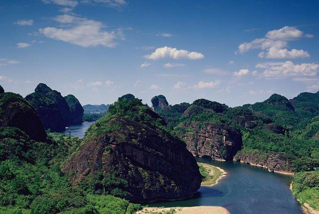 出马仙的图片风景(出马仙供奉的正规图片)