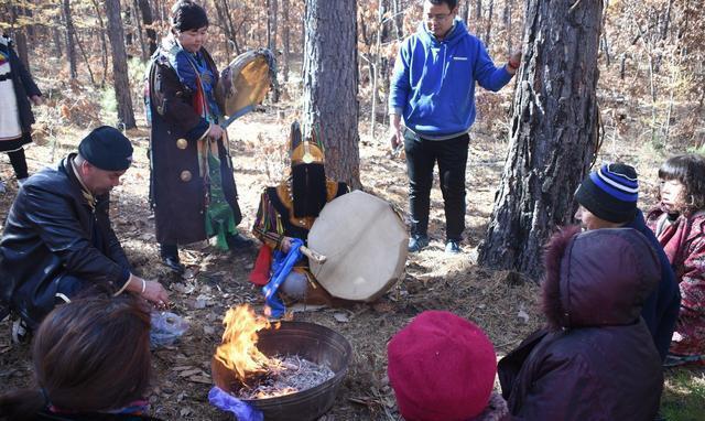 出马仙梦见别人送衣服给我是什么意思的简单介绍